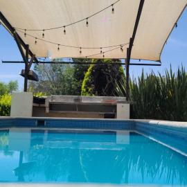 Bungalow con alberca Privada y Climatizada en Tequisquiapan