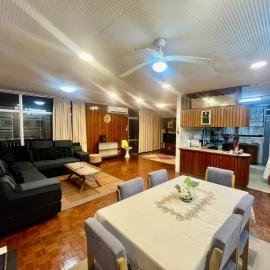 Urban Hideout with Sea View, hotel en Suva
