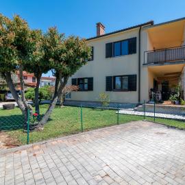 Apartments with parking space Umag - 7057