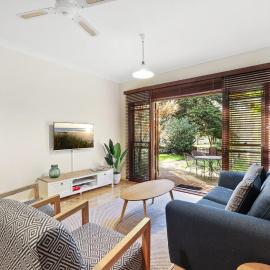 Eurobin Manly huge apt on the Lagoon with Air Con