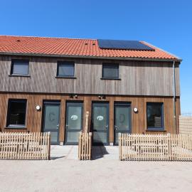 New, luxury holiday home in the heart of Friesland, hotel i Leons