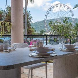 Montipora Airlie Beach Oceanfront Apartment