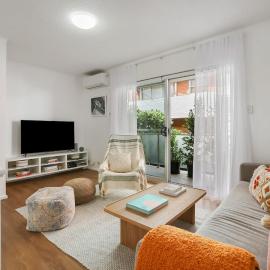 Dee Why Beach - Modern stylish and walk to beach, hotel in Deewhy