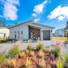 Queen City by the Sea By Stay on 30A, Bikes & Community Pool!, hotel di Inlet Beach