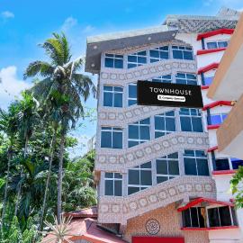 Super Townhouse Veer Savarkar International Airport Formerly Dev Haveli