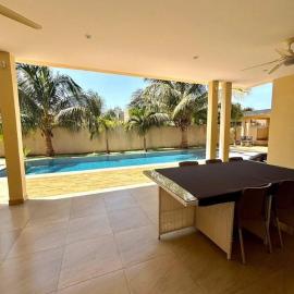 Villa luxueuse à ngaparou saly center، فندق في Ngaparou