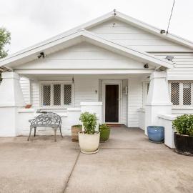 A Home on the Yarra, hotel v Melbourne