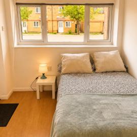 Modern Cosy Studio - Easy Access - Workspace - Parking