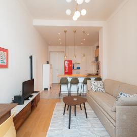 Superb apartment Nice - AC Balcony, hotel em La Celle-sous-Gouzon