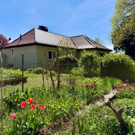 Haus direkt am See, 50m zum Strand, mit Garten & Kamin, hotel sa Warin
