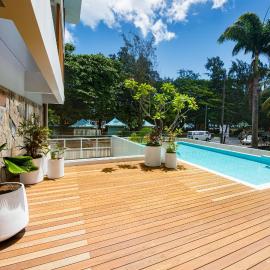 Cosy 1BR Apt with Pool, steps from Pereybere Beach