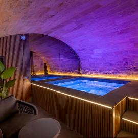 Spa privé XXL dans cave Voûtée - Suite Luxe Romantique