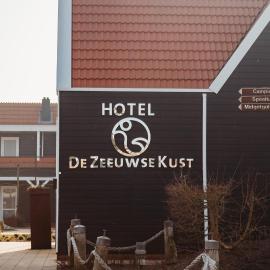 Hotel De Zeeuwse Kust (family only), khách sạn ở Renesse
