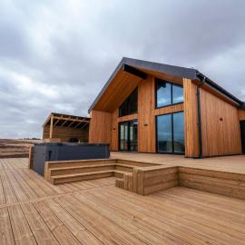 Modern Aurora Retreat, Hotel in Selfoss