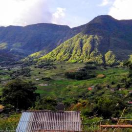 Mẩy Happiness Homestay Village View, хотел в Tả Van