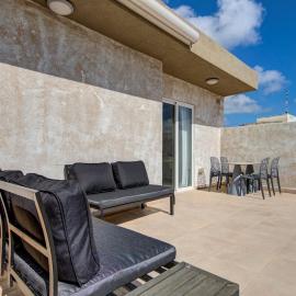 Bright Penthouse - Terrace with Views