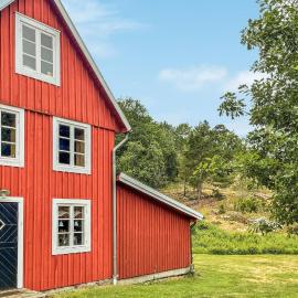 Stunning Home In Ronneby With Kitchen, готель у місті Роннебю