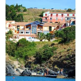 Coastal Retreat on the Vermilion Coast