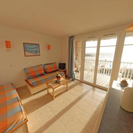 Oceanfront Escape for 7 in Audierne