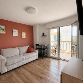 Studio Côte & Sable - 8 min à pied de la mer, hotel em Fréjus