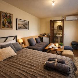 TEVRA Nature, Retreat Mountain Cabins Above the City Ijevan, Dilijan, hotel sa Ijevan