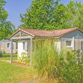 Cottage by the river in Nouvelle-Aquitaine