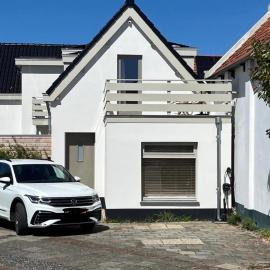 Salty Breeze - Free Parking, quietly situated close to centre and beach!, hotel in Noordwijk