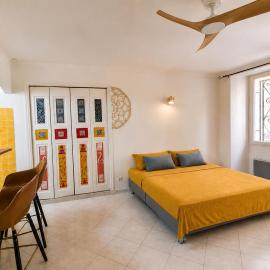 Appartement 2-4 personnes centre historique de Fréjus