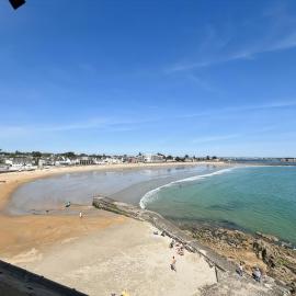 RÉF 234 - LARMOR-PLAGE SPACIEUX Type 2 SOUS LES TOITS VUE MER