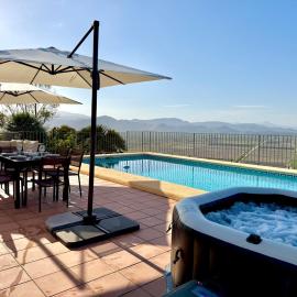 Villa Las Encinas Piscine et vue mer et montagne 180 degrés