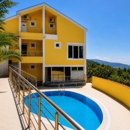 Crypto Hills Montenegro, hotel Herceg Noviban