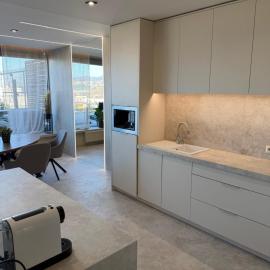 Beige Penthouse Centrum Nitra, free parking, hotel i Nitra