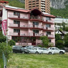 Hostel Elite, hotel u gradu 'Băile Herculane'