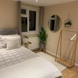 Peaceful Room with private bathroom in the Centre