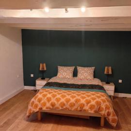 Maison de charme a moye، فندق في Moye