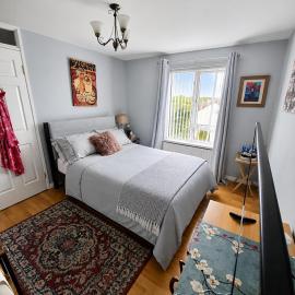 Mountain View Double Room Ideal for Mourne Hikes Cycling & Event Weekends, hotel in Warrenpoint