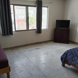 Hostal Batarse Centro, хотел в Тореон