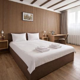 Confort INN, Hotel in Otopeni