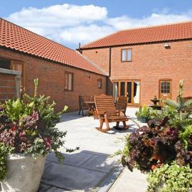 Grange Farm Park, hotel in Alford