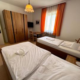 W&P Living Bräustüble DZ 3, hotel a Buttenwiesen