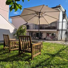 City House Podgorica - Cozy Rooms & Good Vibes, מלון בפודגוריצה