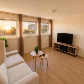 Comfortable Apartment Sleeps 4 D Near Kristiansand City Center, hotel in Kristiansand