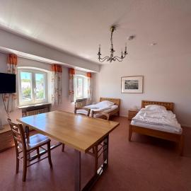 W&P Living Zi 5 Bräustüble FeWo 1 2OG l, hotel en Buttenwiesen