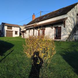 le chant des oiseaux, hotel in Usseau