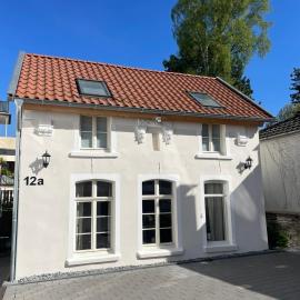 TINY TEUTO HOUSE- Die alte Schusterei, khách sạn ở Detmold