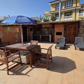 Villa La Paz- Spacious Family Villa, BBQ and Parking