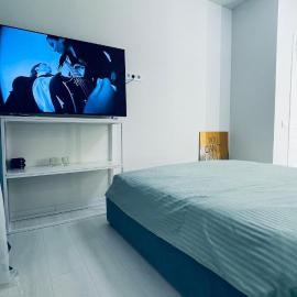 Luxury apartment in Grand Bourget, hotel sa Bucha