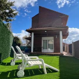 Las Candelas, Casa Turística, hotel in Uruñuela
