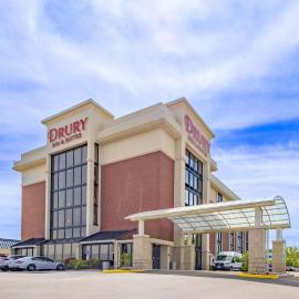 Drury Inn & Suites St. Louis Airport, hotel in Edmundson
