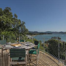 The Harbour Masters Cottage for Two, Hotel in Tairua